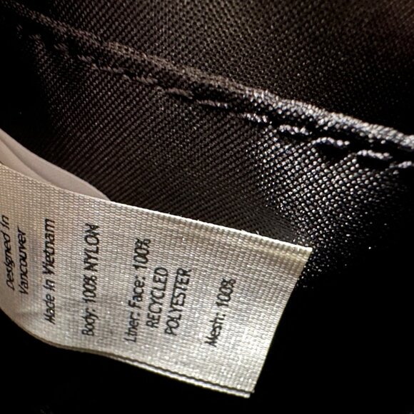 Lululemon City Adventurer Crossbody Bag - NWT - Black - Picture 10 of 10